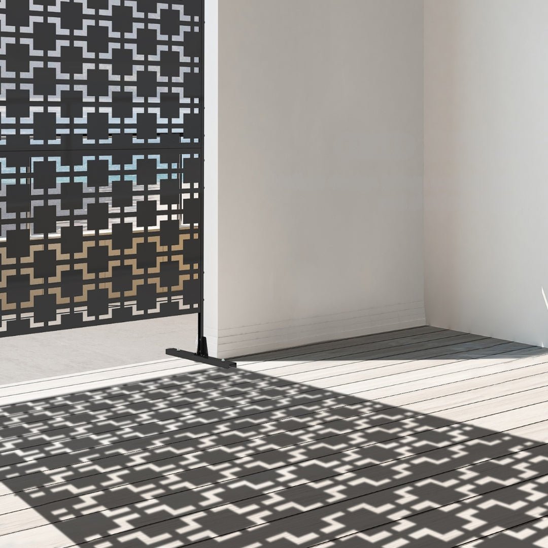 Outsunny Decorative Black Metal Garden Privacy Screen, Geometric - Clara Shade Sails - Outsunny - 