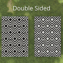 Outsunny Reversible Outdoor Garden Rug (182cm x 274cm) – Brown & White or Black & White - Clara Shade Sails - Outsunny - Brown & White - 